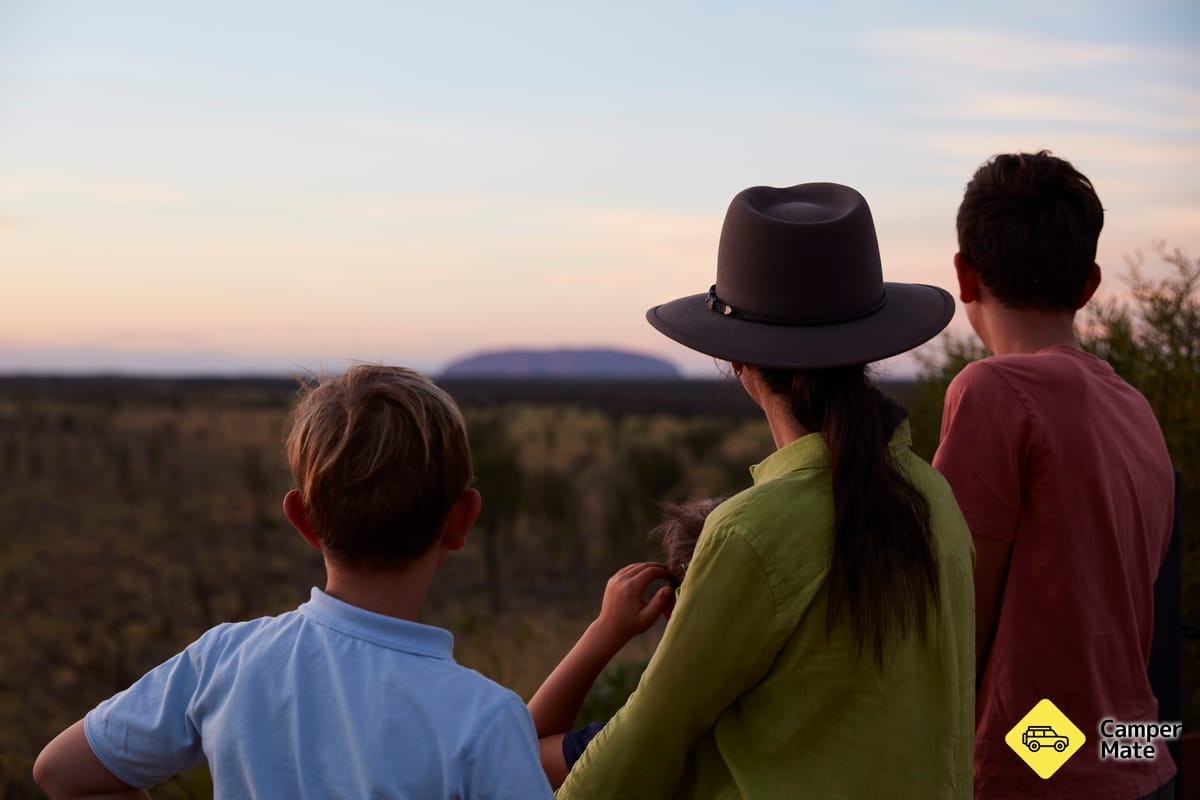 Aile İle Eğlence Outback: Uluṟu ile Çocuklarınızı Nasıl Eğlendirebilirsiniz