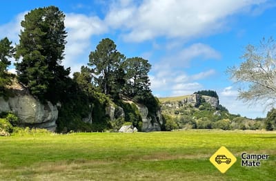 Hanging Rock Camp en Bat Colony