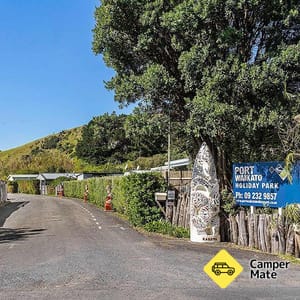 مطار Port Waikato Holiday Park