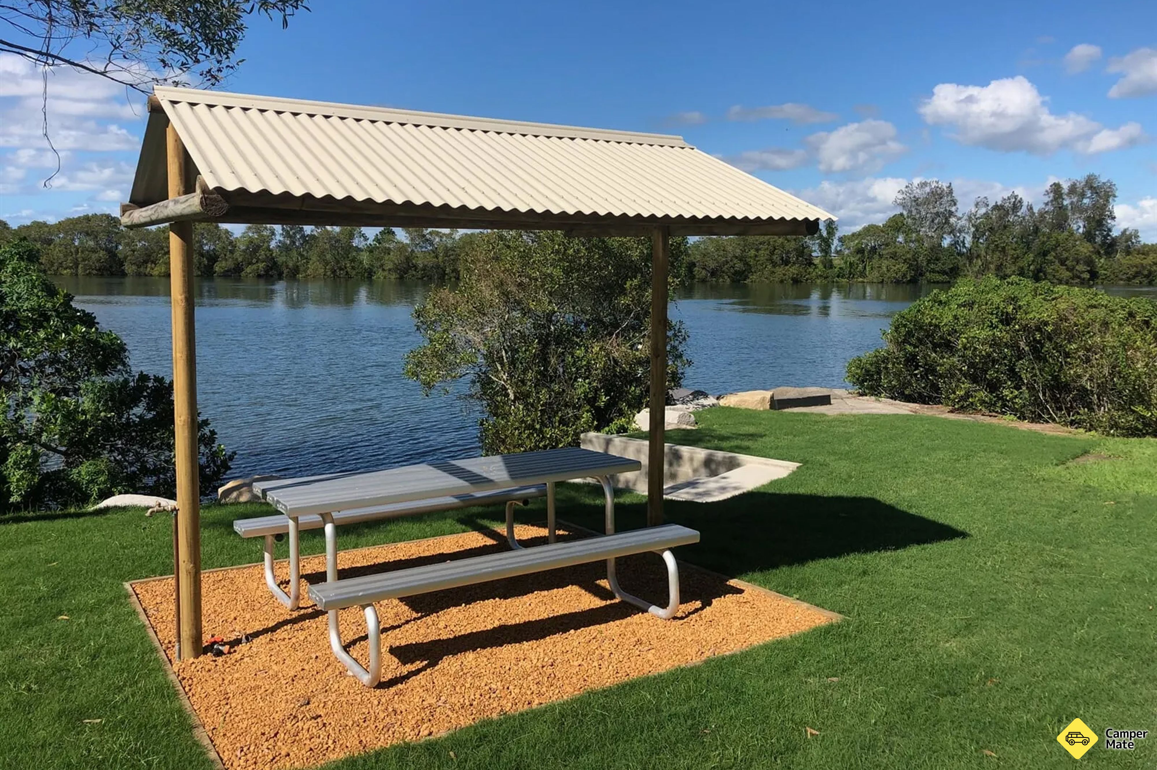 Tempat untuk menginap di Bimbimbi Riverside Caravan Park - Image 2