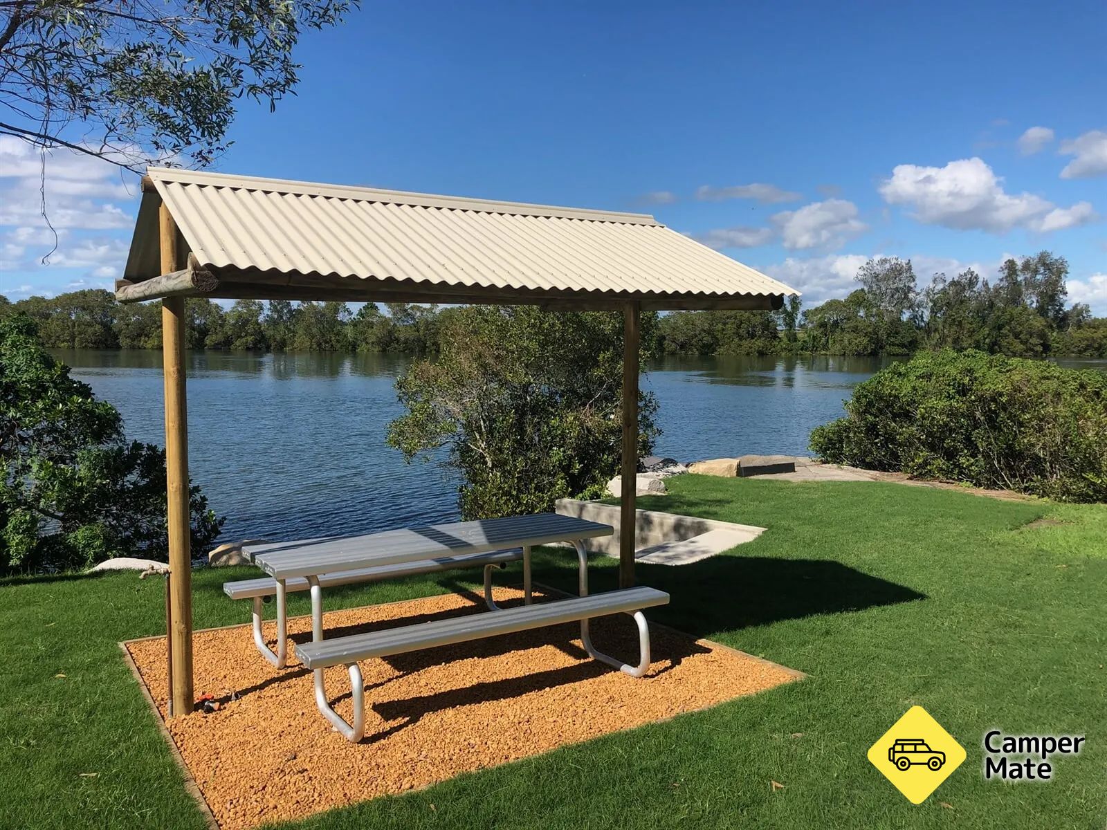 Tempat untuk menginap di Bimbimbi Riverside Caravan Park - Image 2