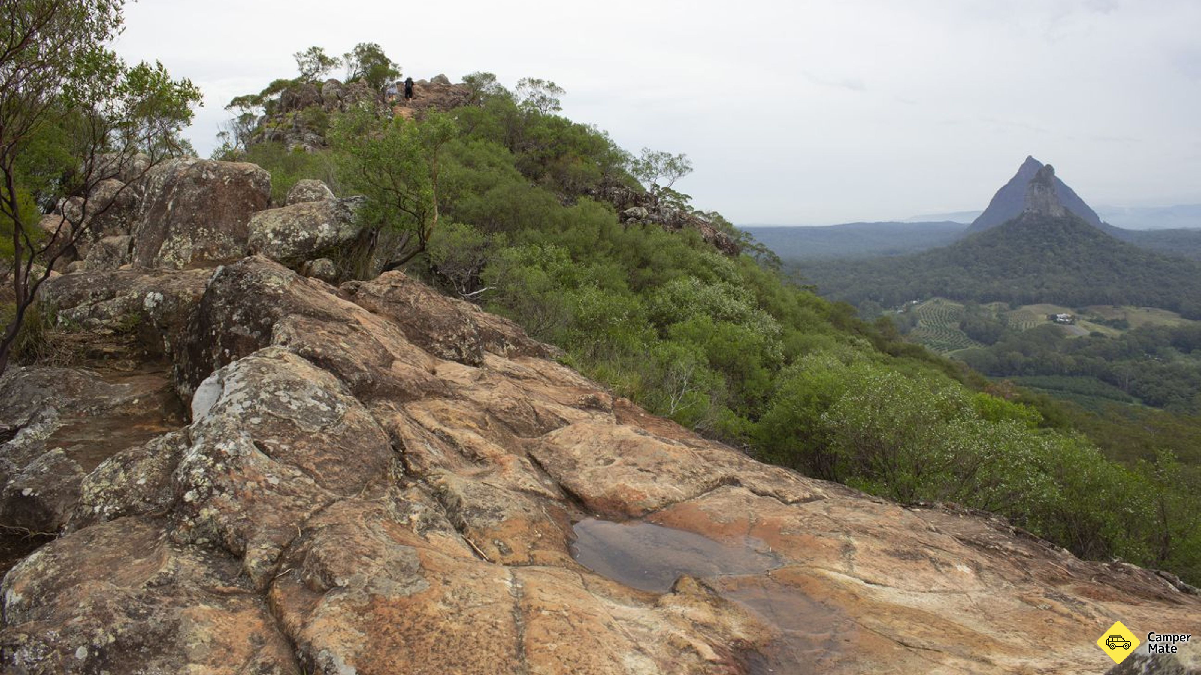 جولة جبال بيربروم و جبال الجليد (Glasshouse Mountains)