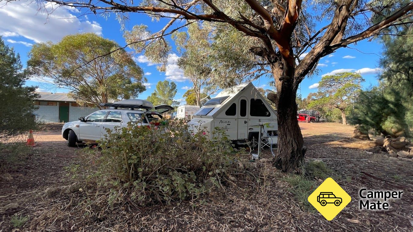 Poochera Hotel and Caravan Park