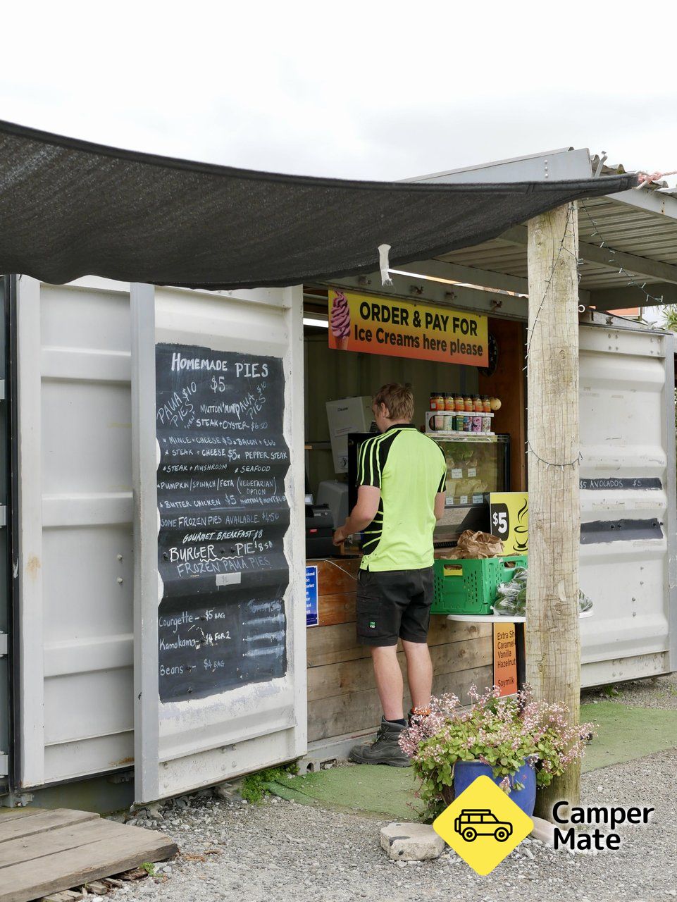 Houhora Honey Bees Container Cafe - Image 3
