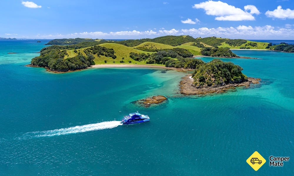 Bay of Islands Hole in the Rock Dolphin Cruise