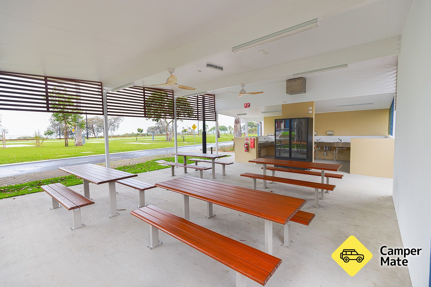 Informasi lengkap Scarness Beachfront Tourist Park - Image 2