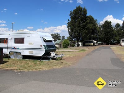حديقة Acres Caravan Park