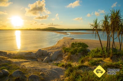 Dhamitjinya (East Woody Island) and Galaru (East Woody Beach)