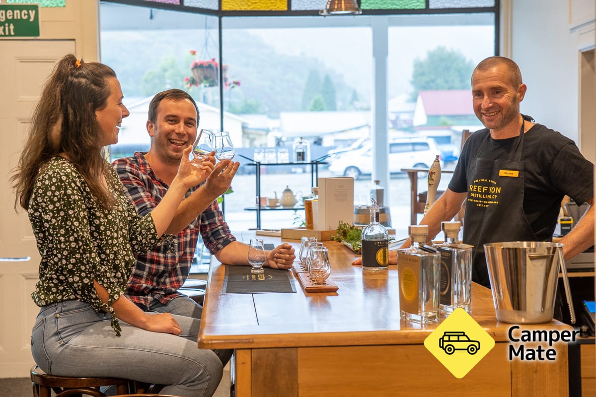 شركة Reefton Distilling Co - Distillery Tour and Tasting - Image 3