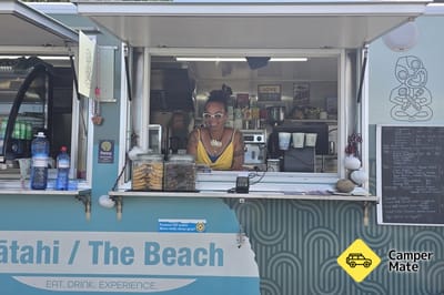Tātahi / The Beach