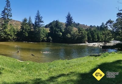Leithen Glen स्विमिंग और पिक्निक क्षेत्र