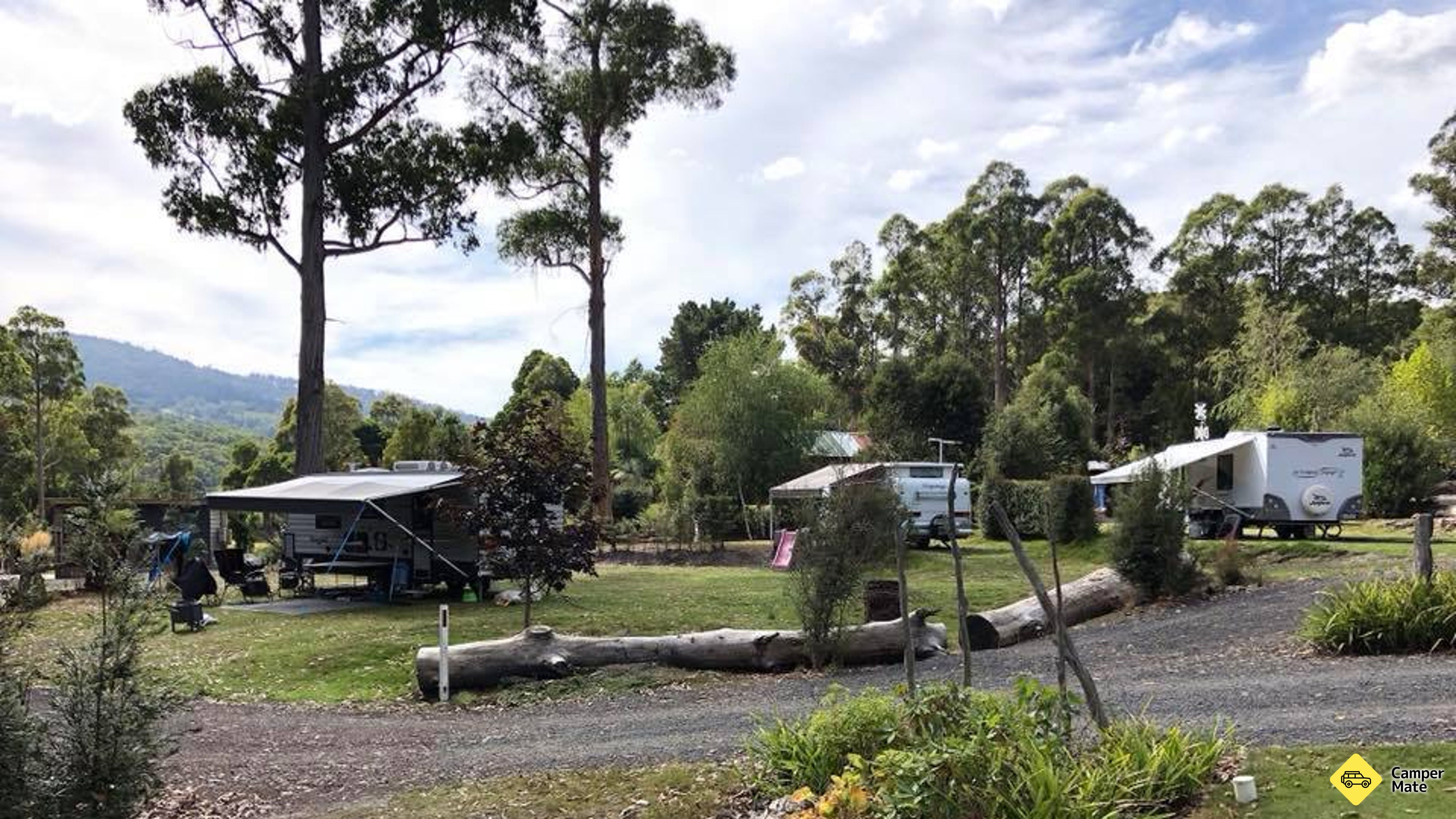 A la izquierda del campo RV Park