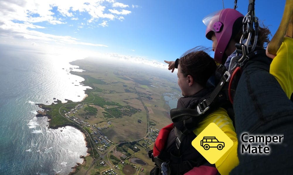 Tandem Skydive deasupra celor 12 Apostoli - 10.000 de picioare - Image 3