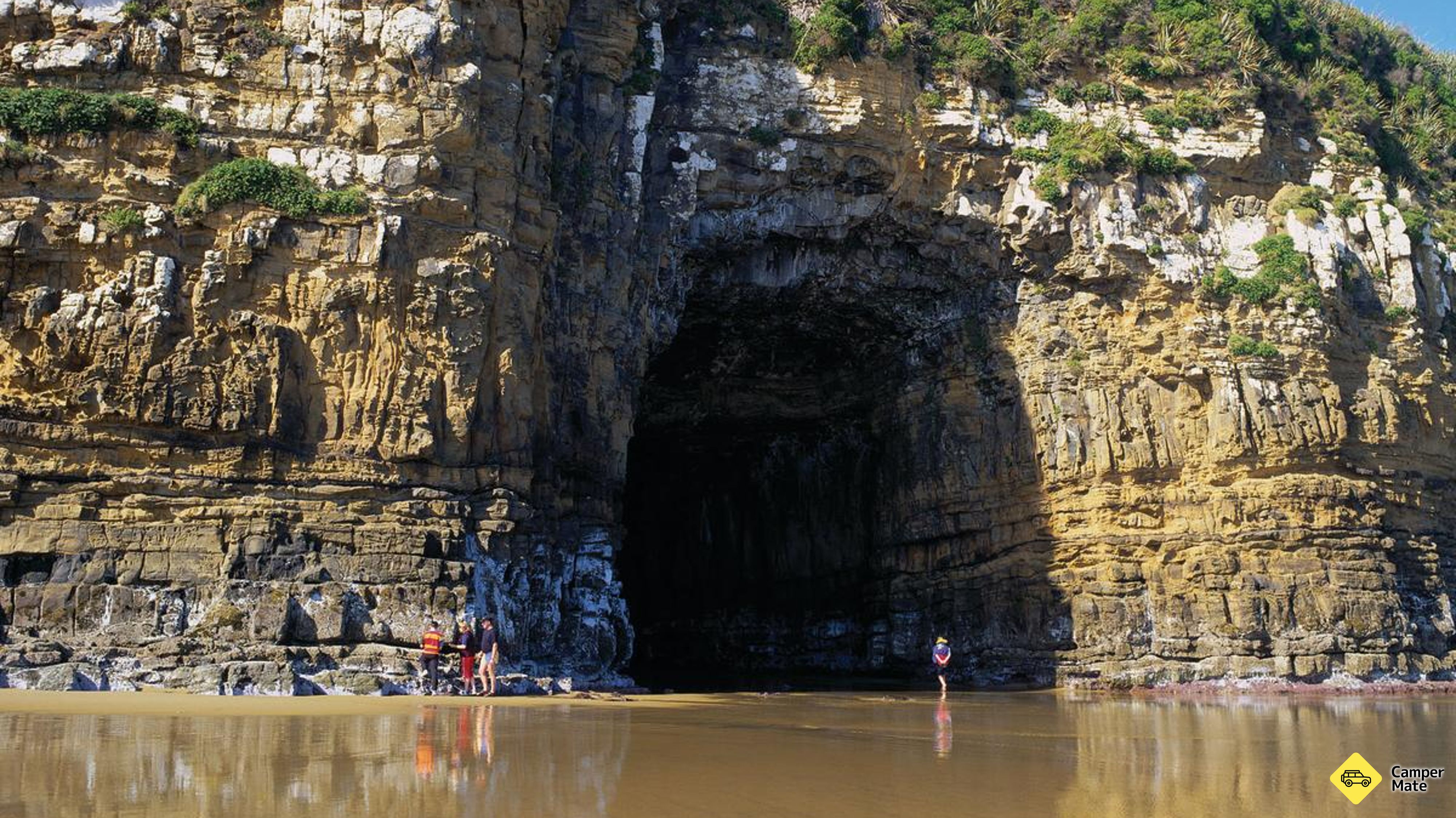 โบสถ์ Cave