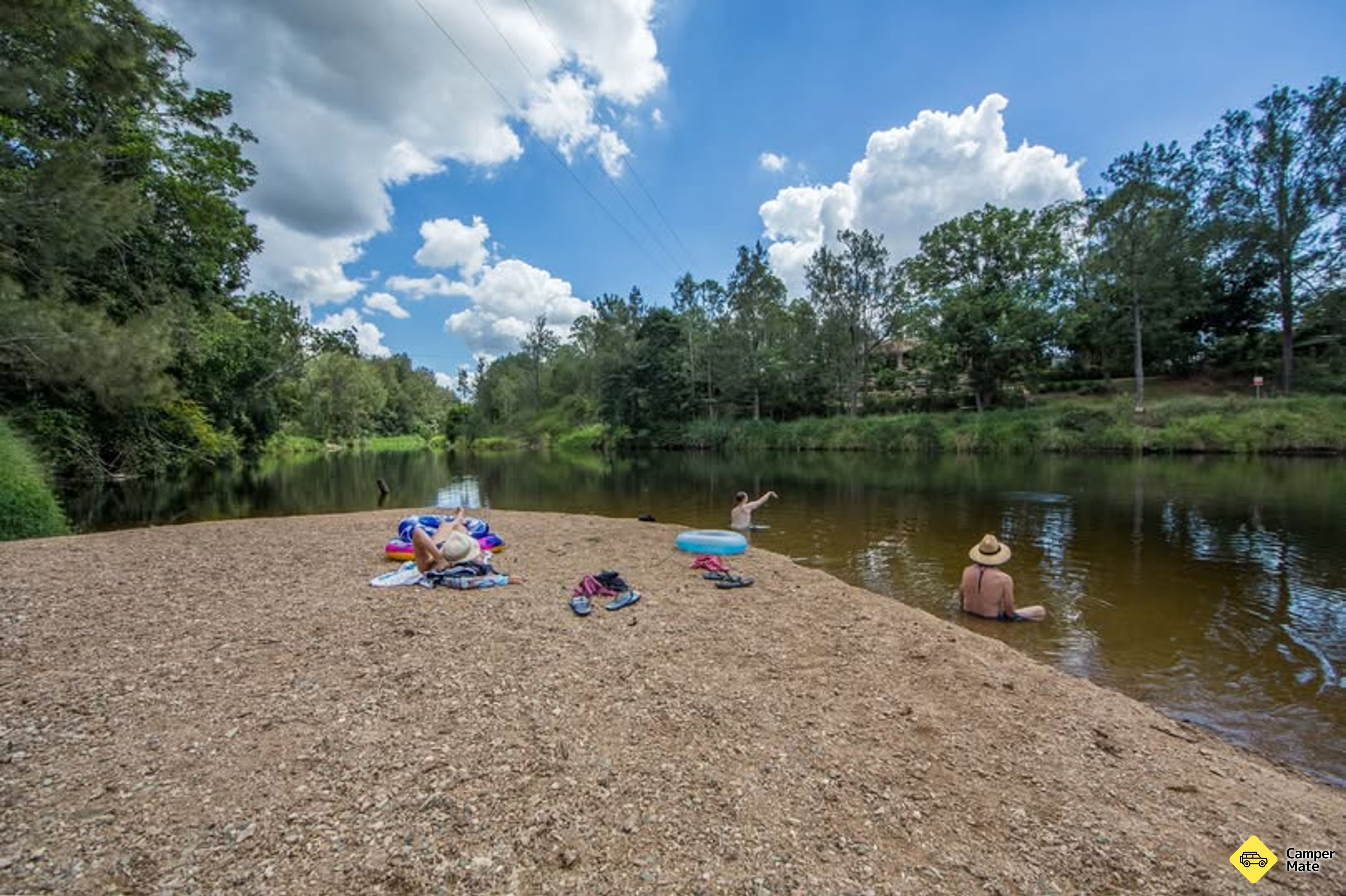 Bunya Crossing Reserve ja uimahalli