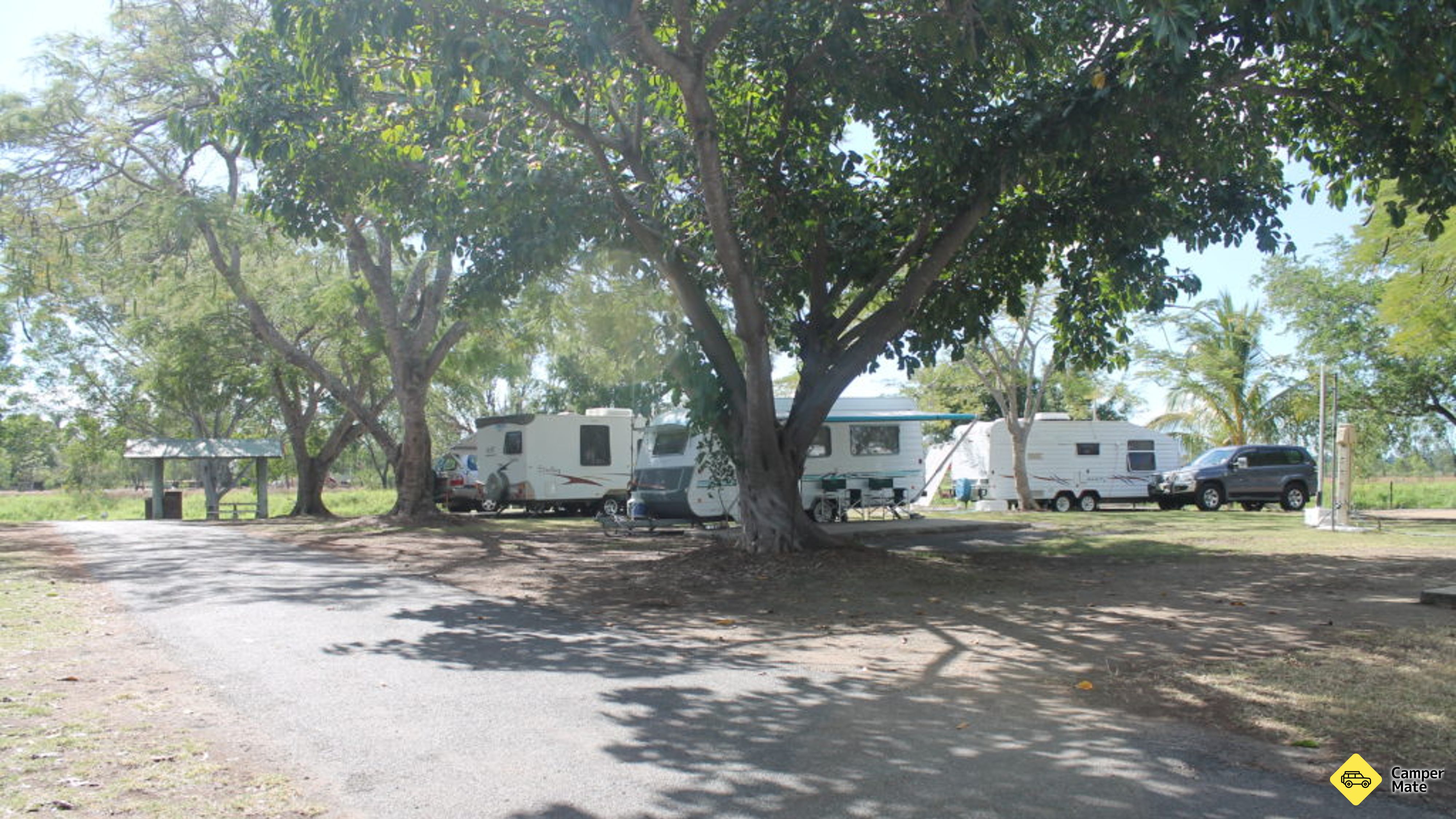Restauracje w pobliżu Gracemere Caravan Park