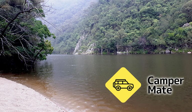 Lake Yarrunga Campgrounds: Shoalhaven River