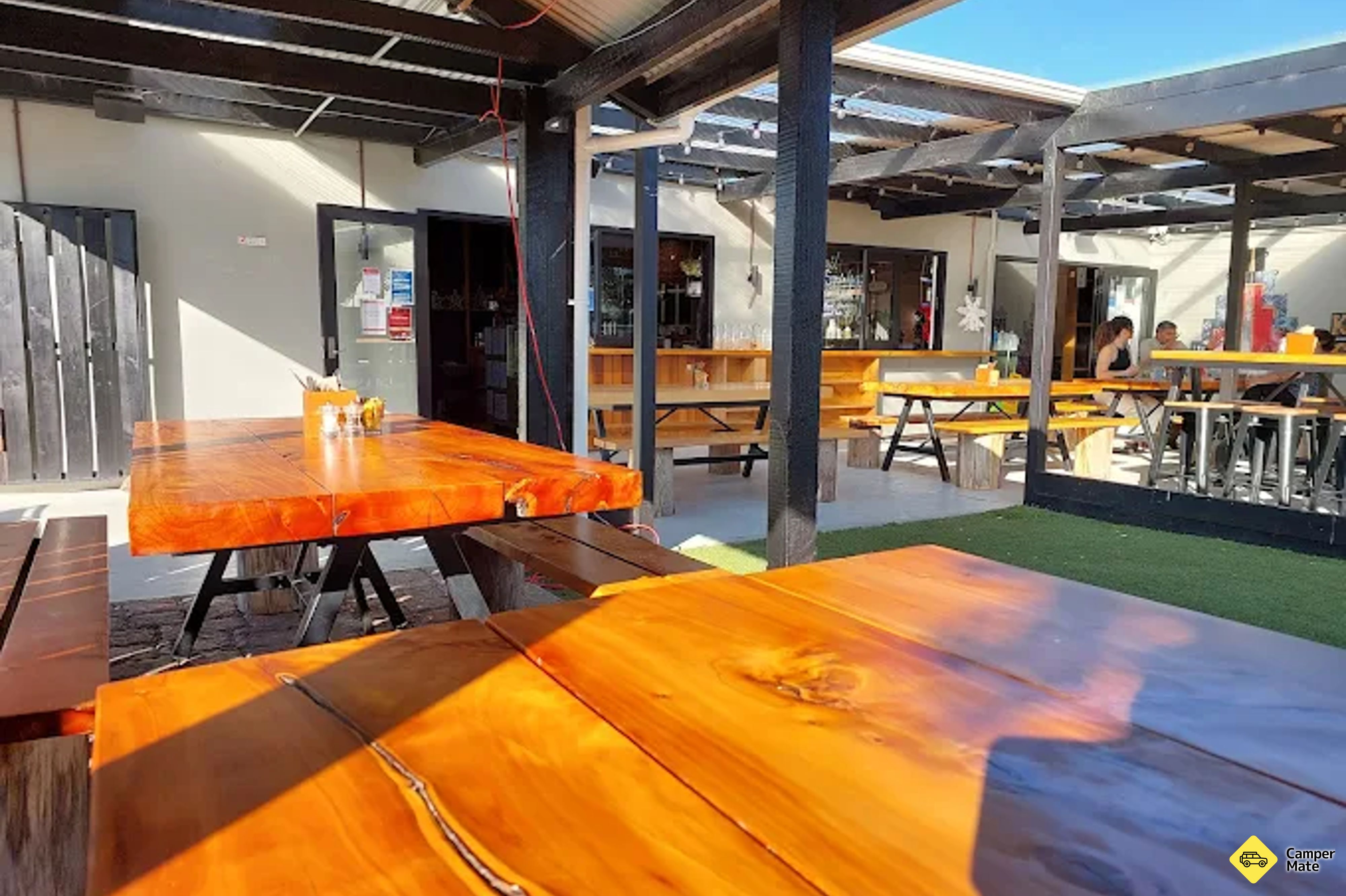 Peekaboo Backyard Eatery - Image 2