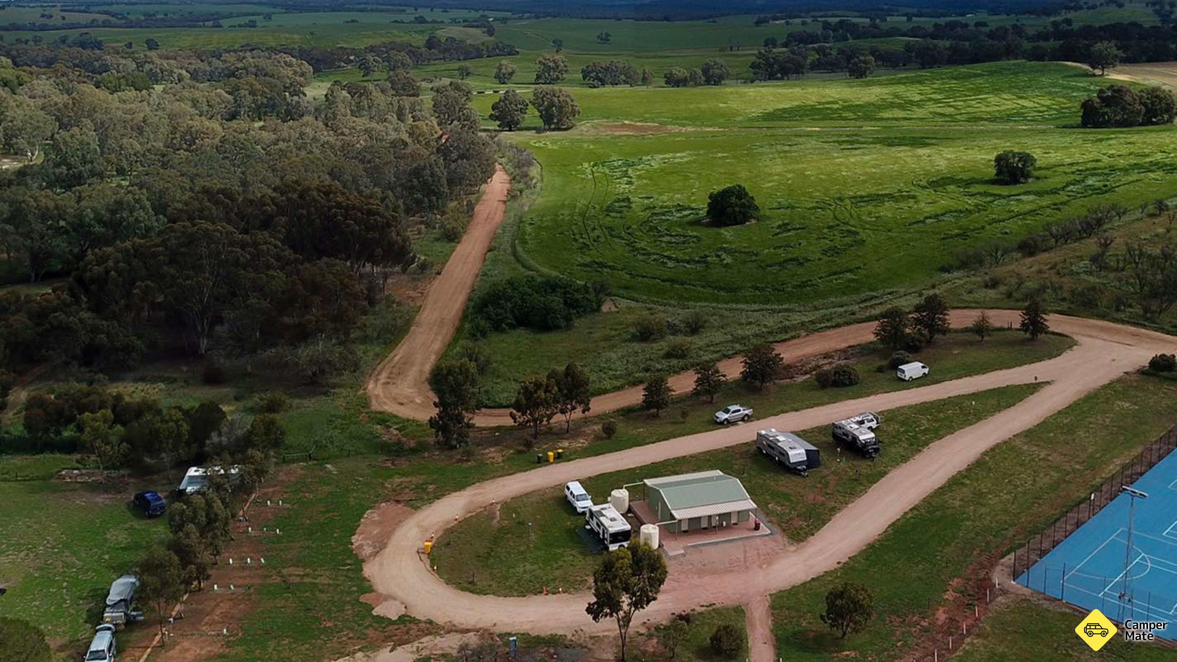 Wirrabara Oval Caravan สวน
