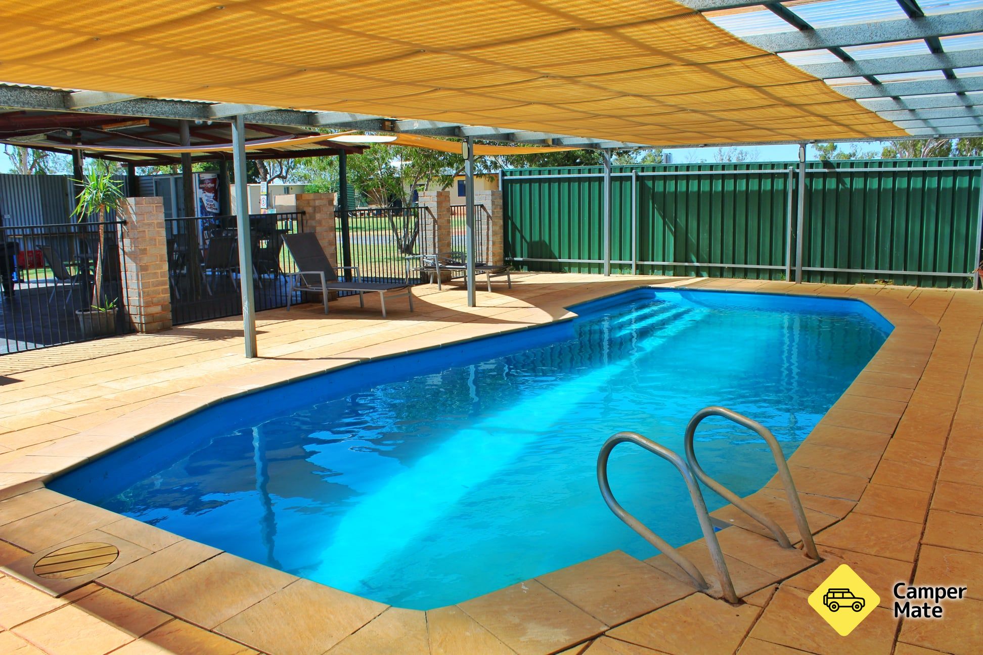 Ti Tree Roadhouse Caravan Park