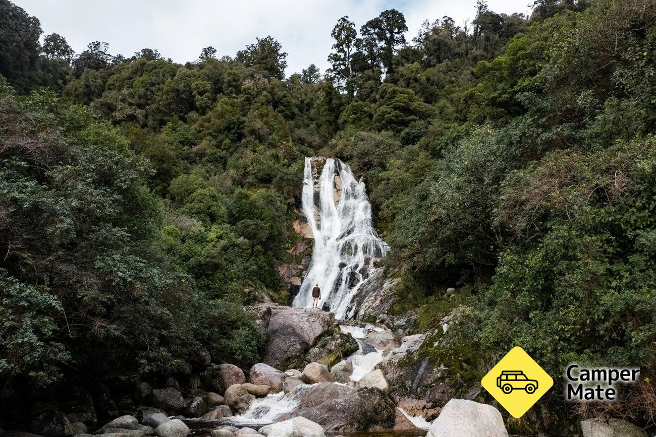 Κρήτη Creek Falls - Image 2
