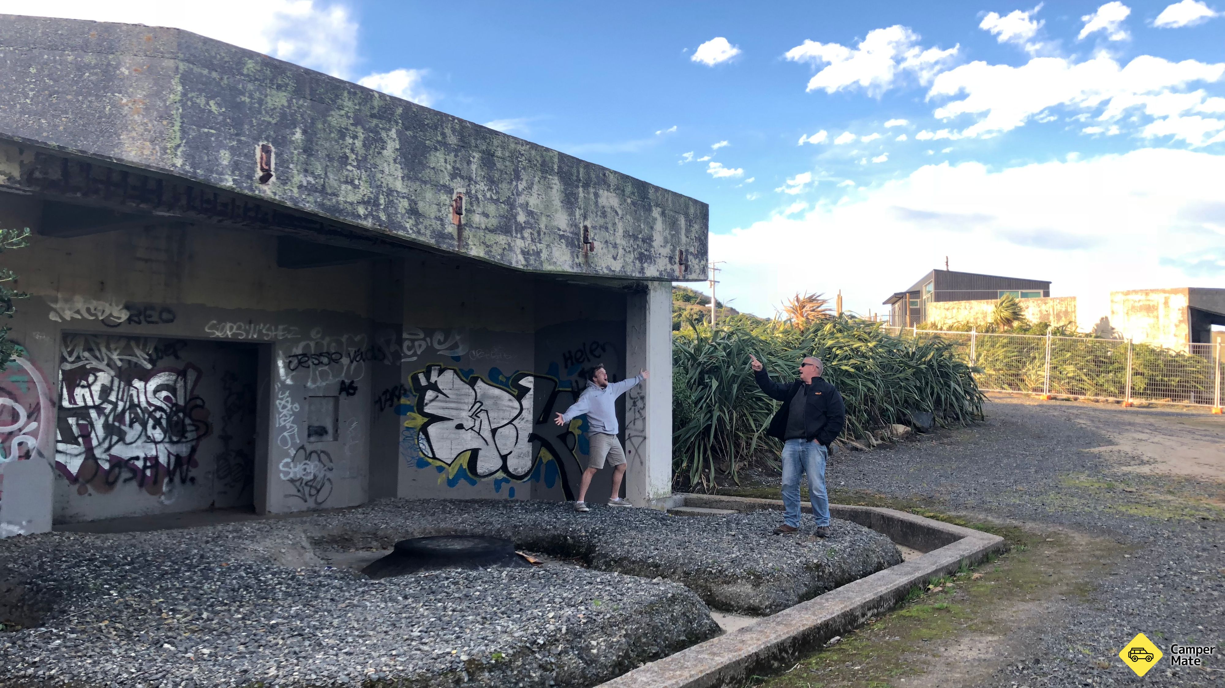 Tomahawk Bunkers และ Lookout