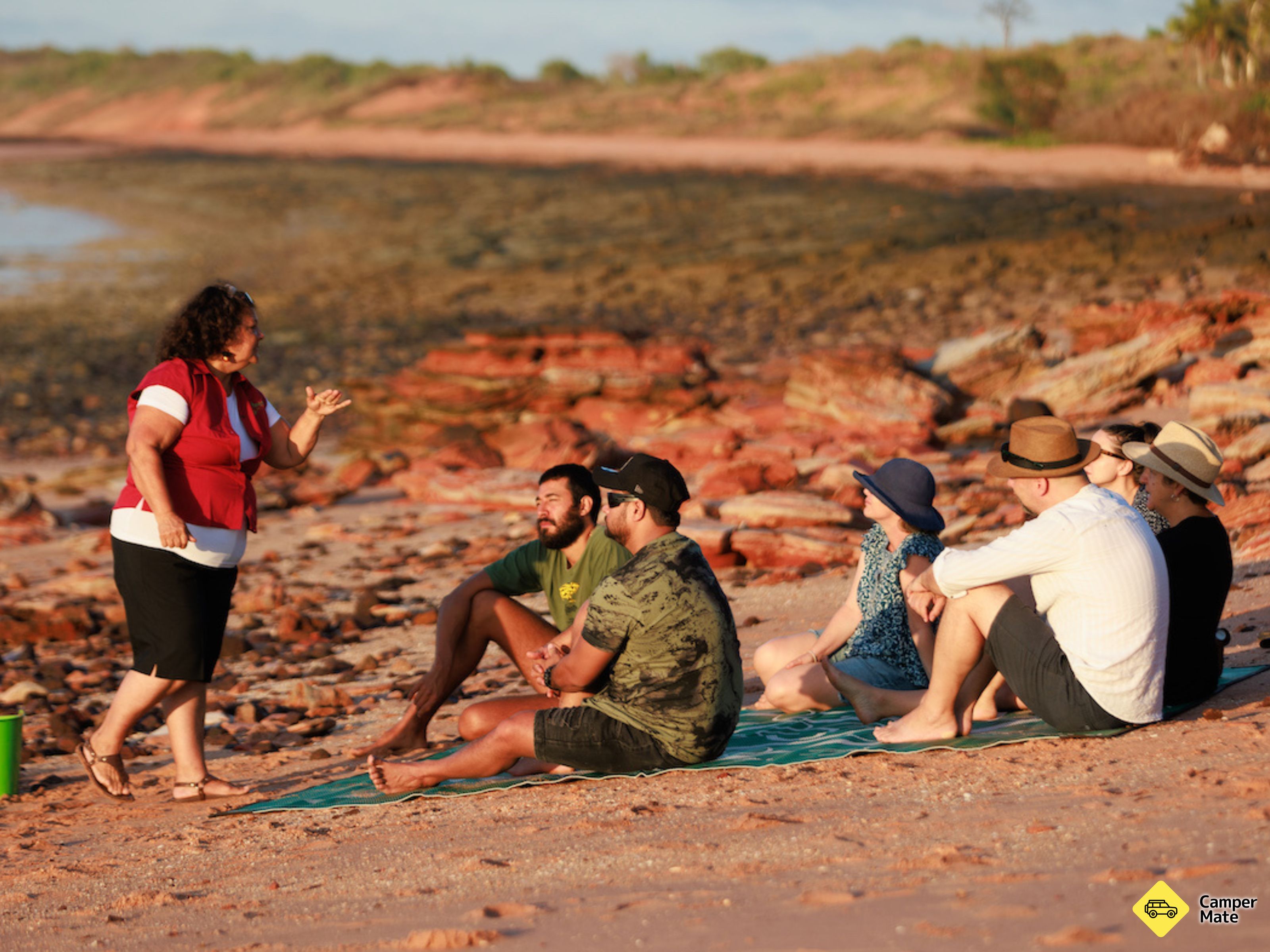 טיולים בForeshore Beach Aboriginal Walking Tour