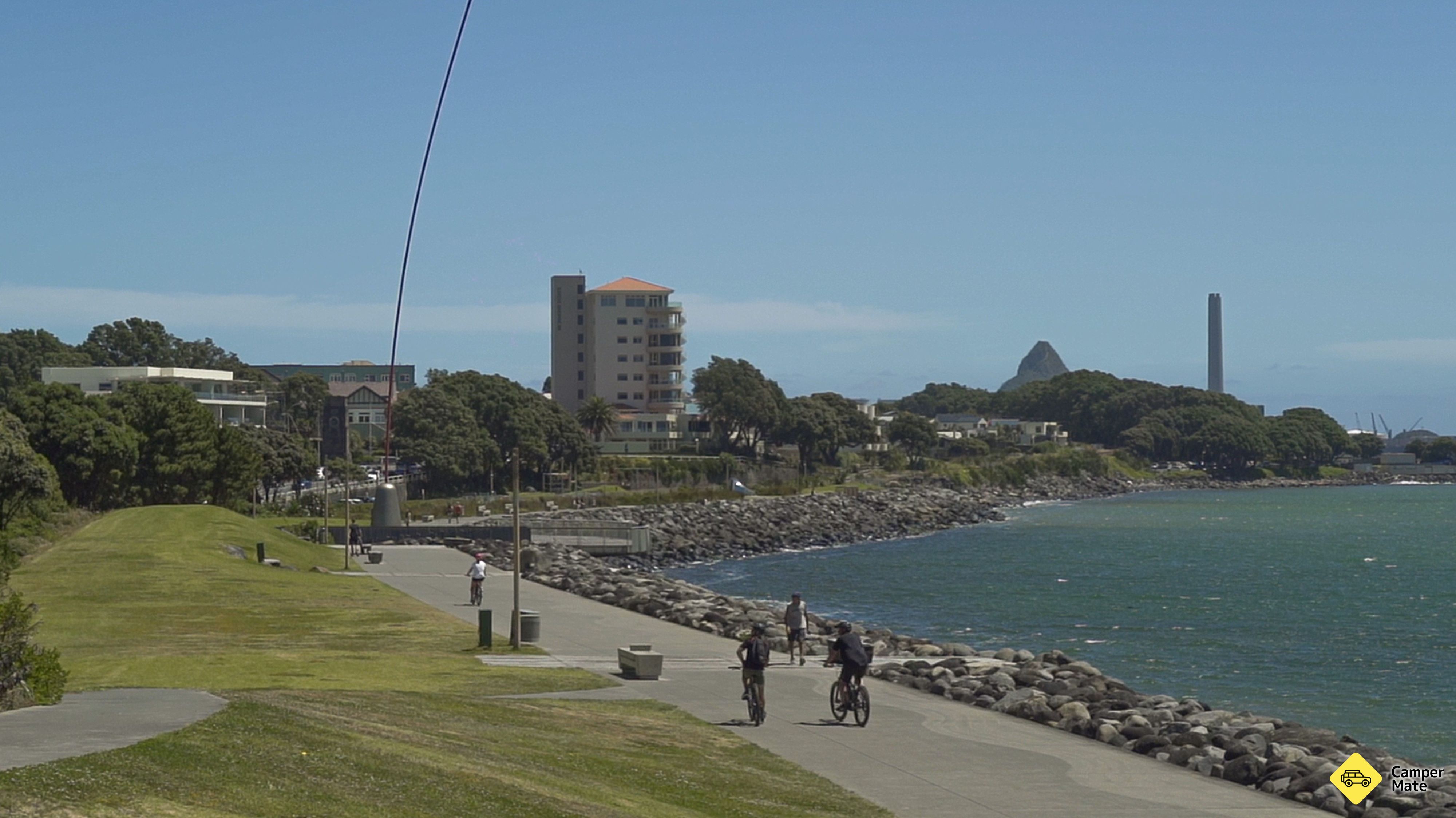 Hal yang dapat dilakukan di dekat Plymouth Coastal Walkway