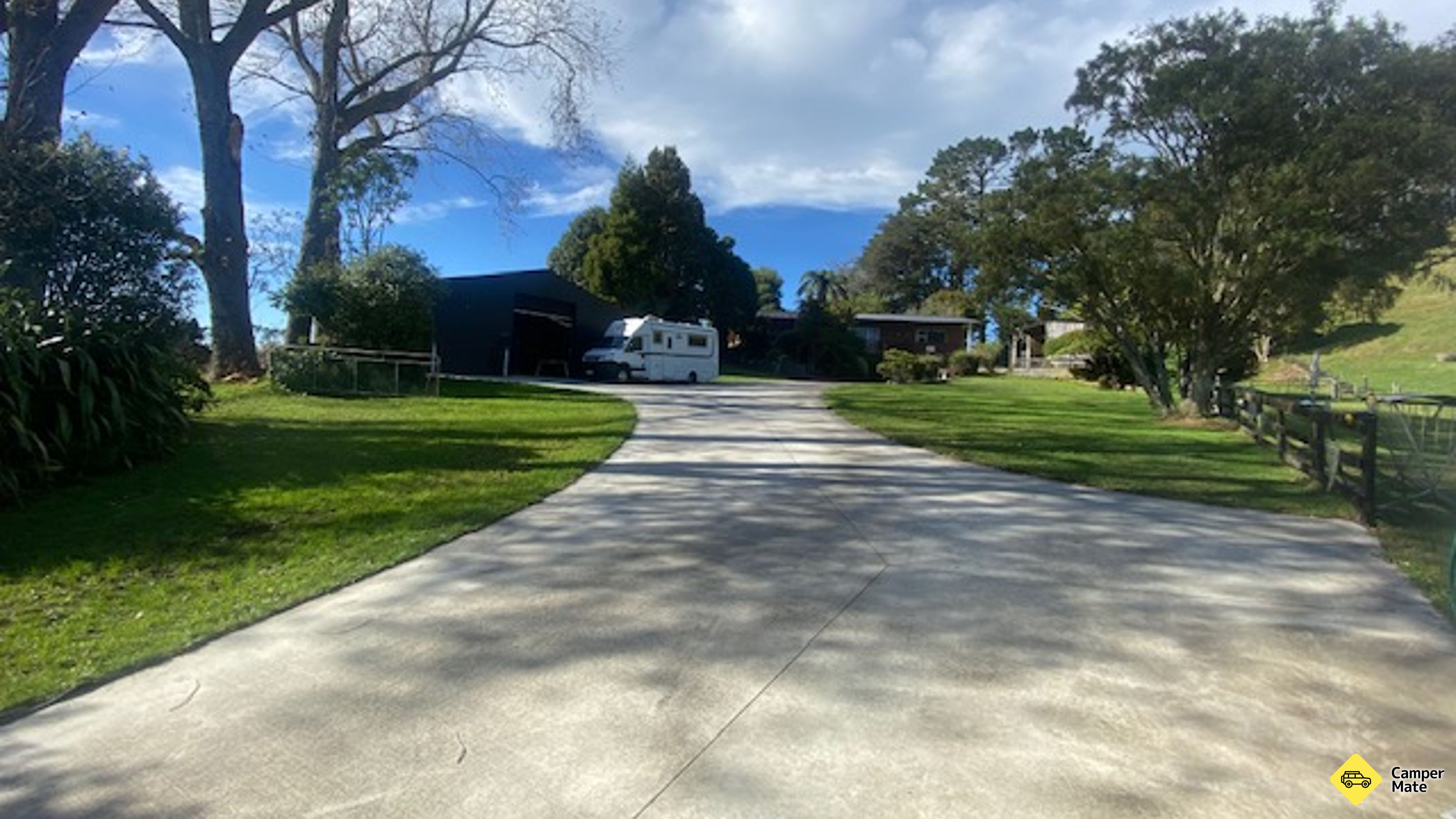 סנדרה's World Driveway