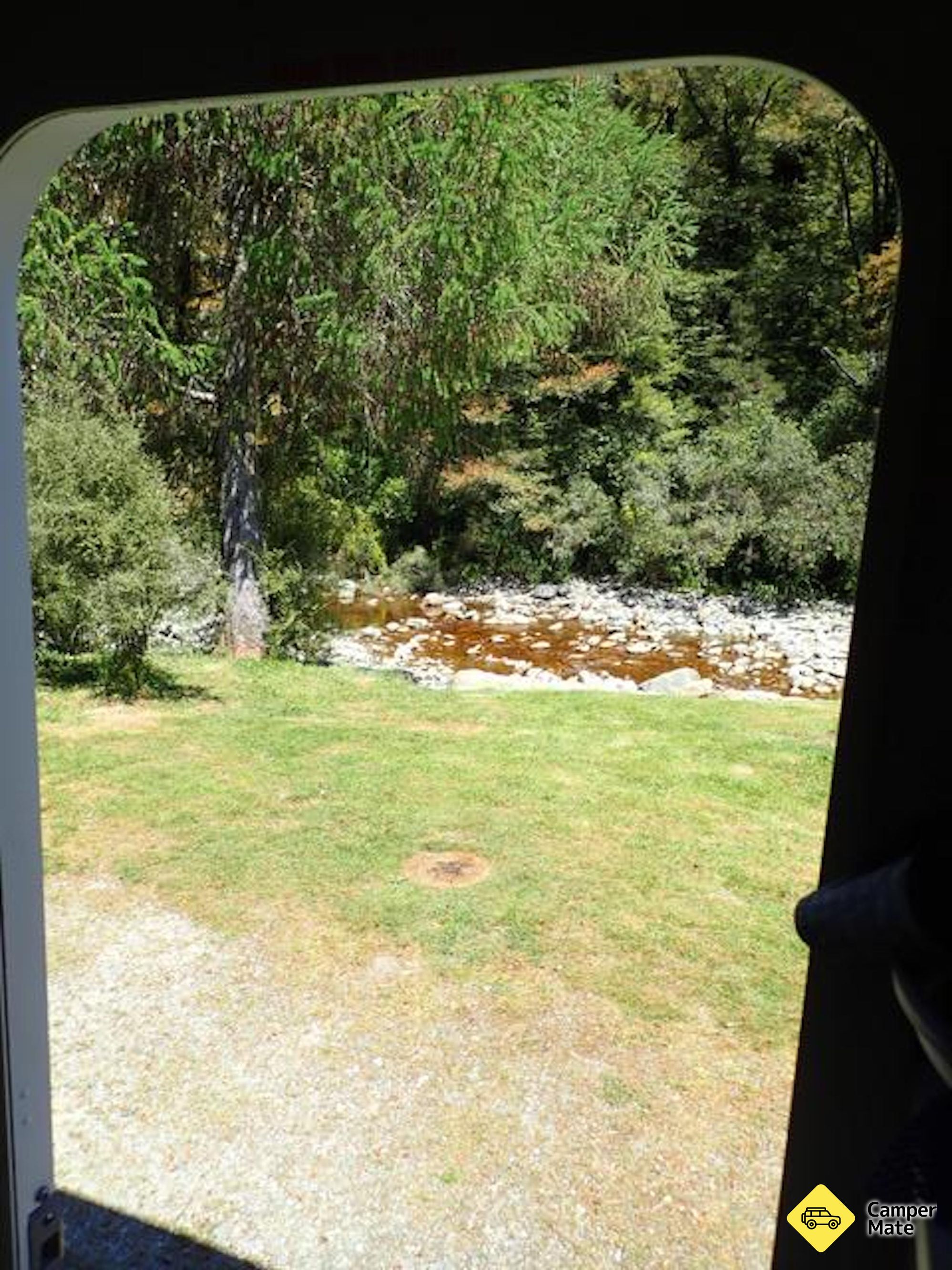 موقع Slab Hut Creek - Image 2