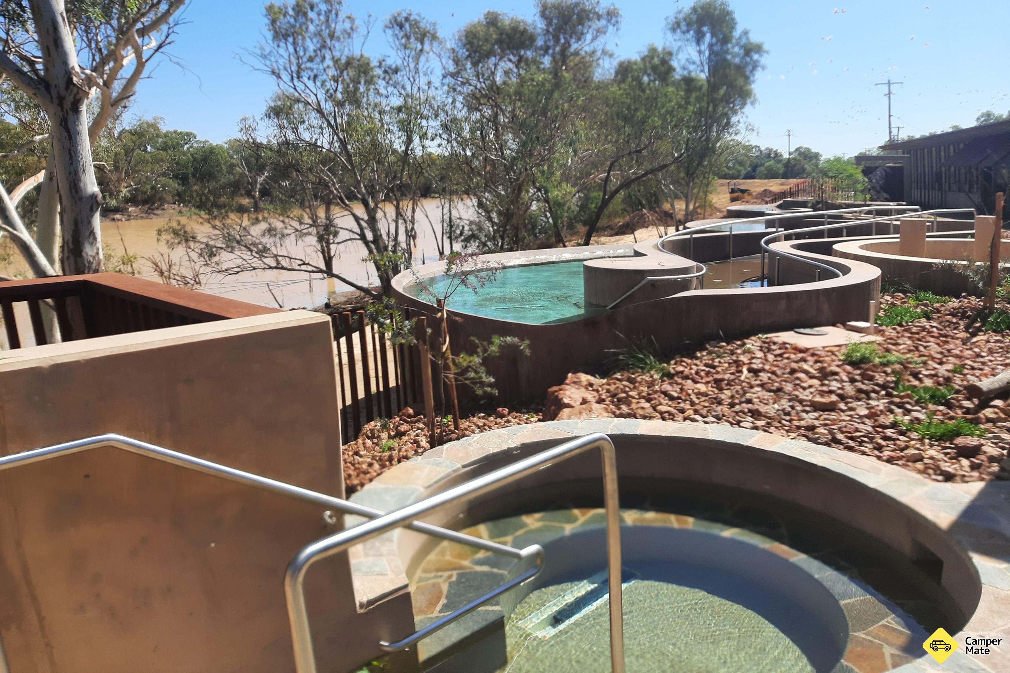 Restauranter i nærheten av Cunnamulla Hot Springs