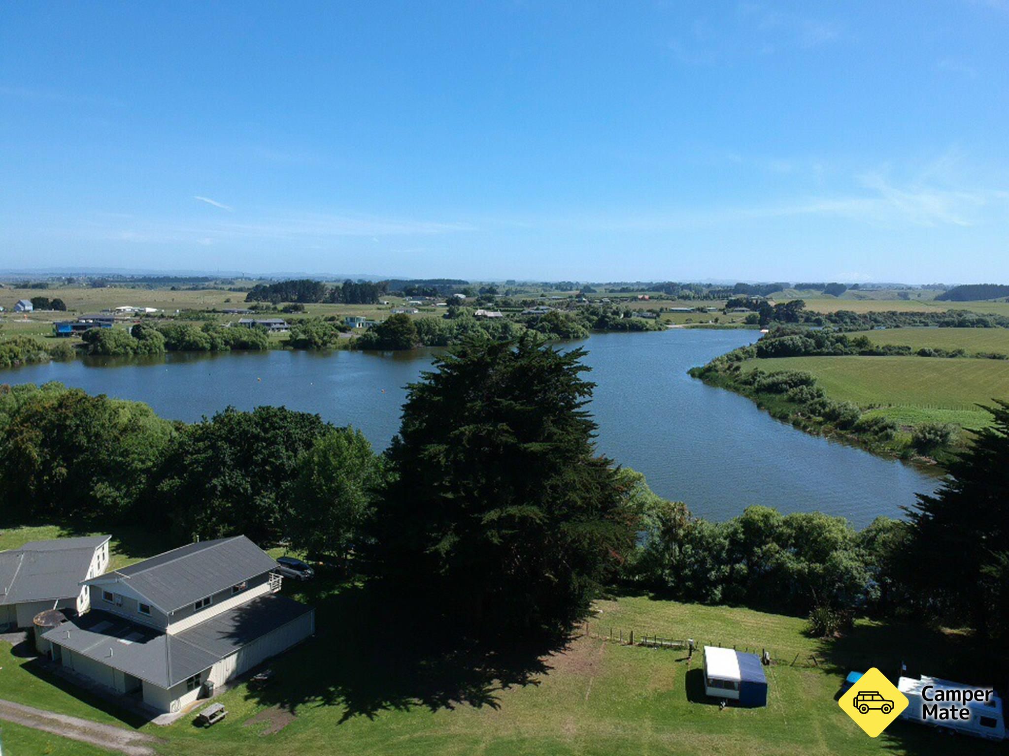 Lakelands Holiday Park
