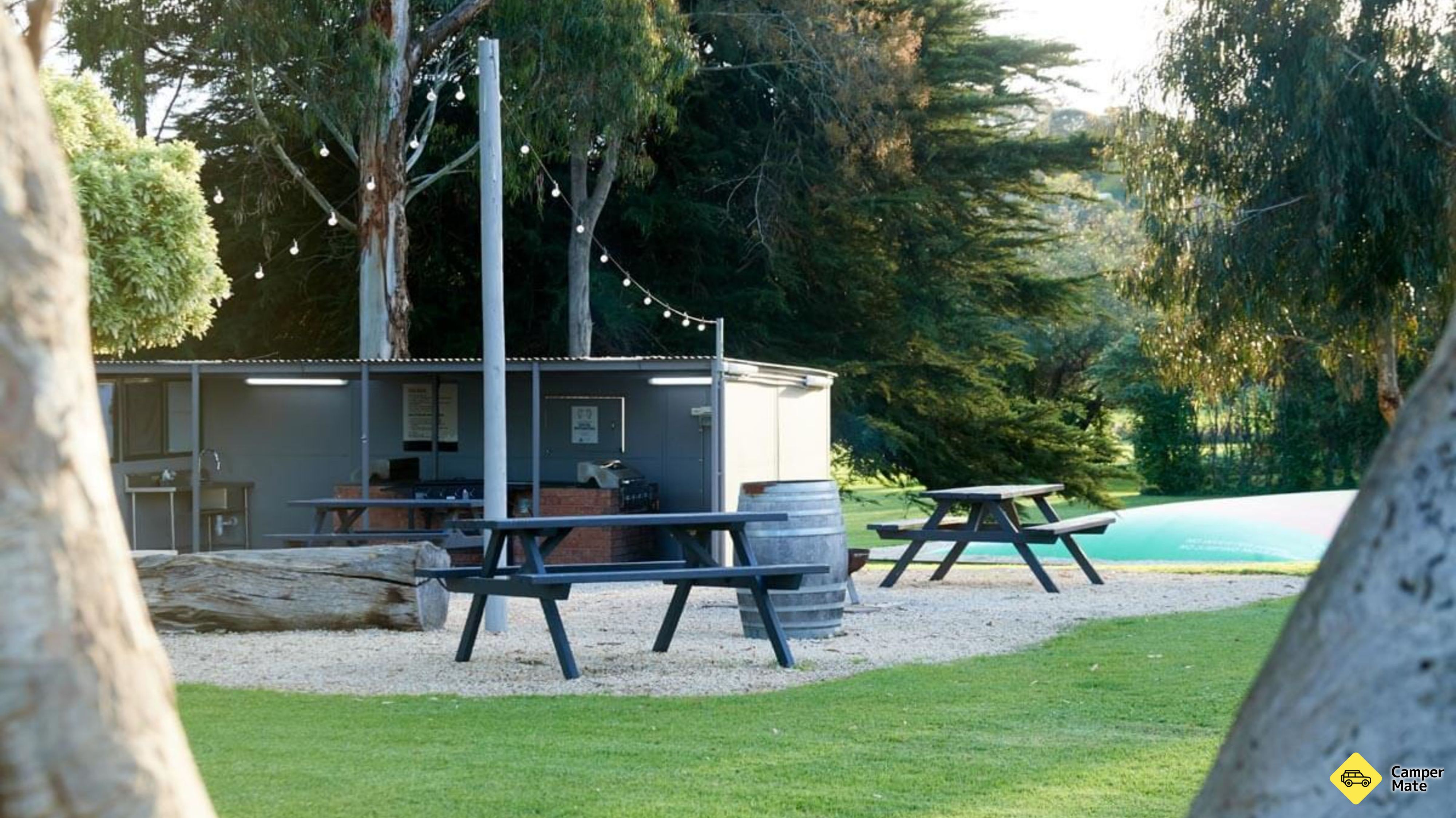 Отель Pine Country Caravan Park Mount Gambier