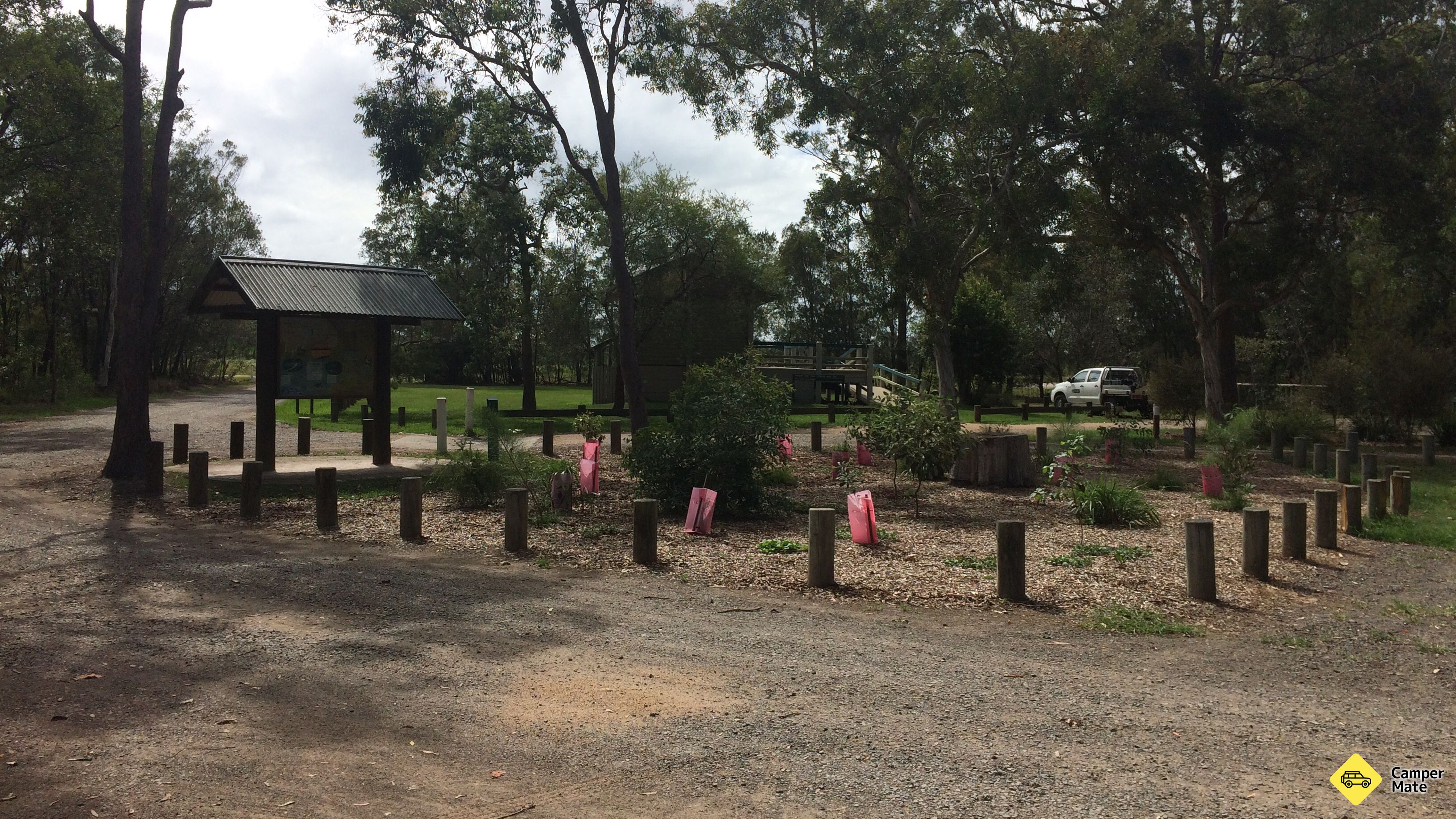 موقع Coochin Creek Campground