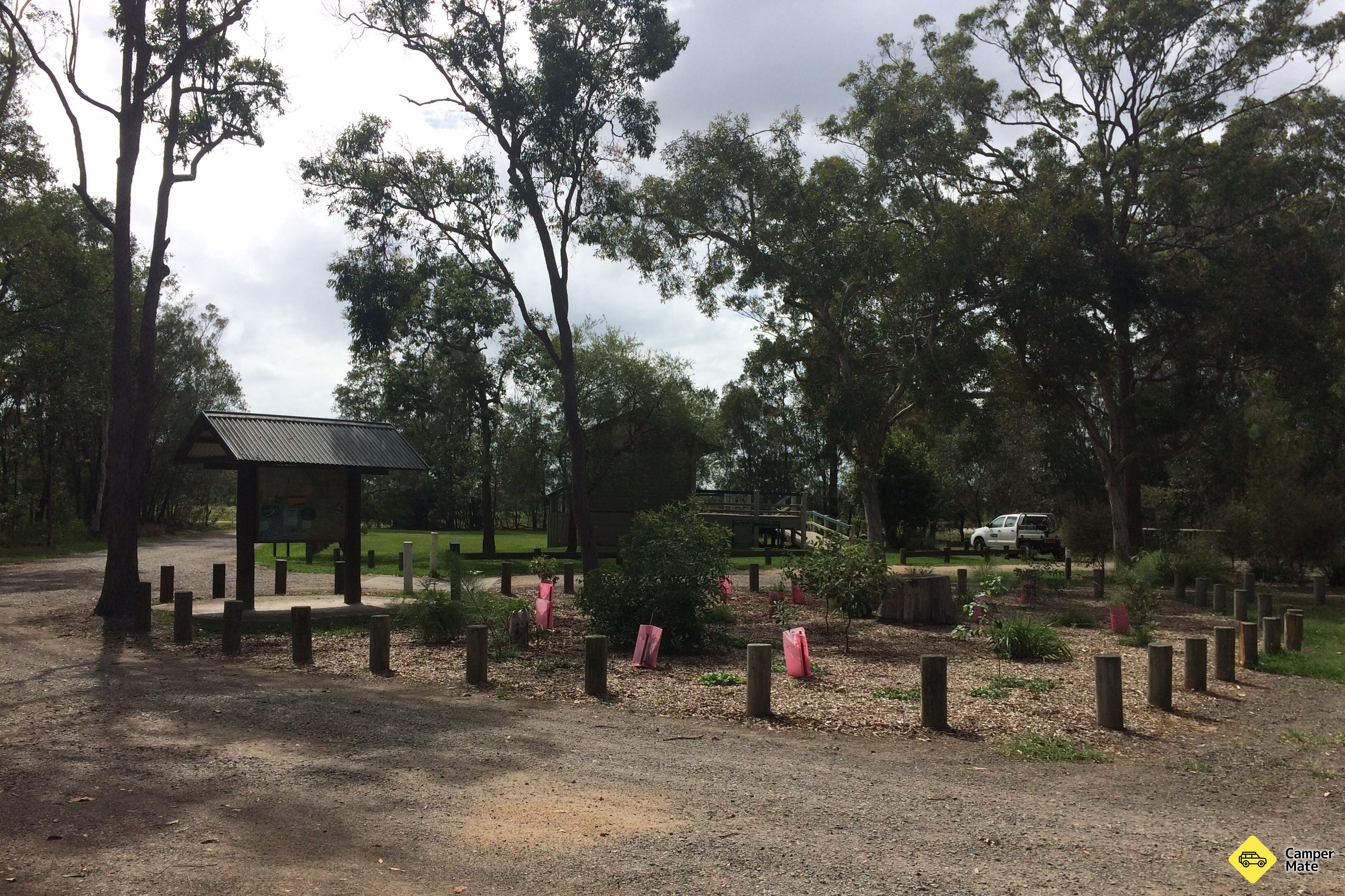 موقع Coochin Creek Campground