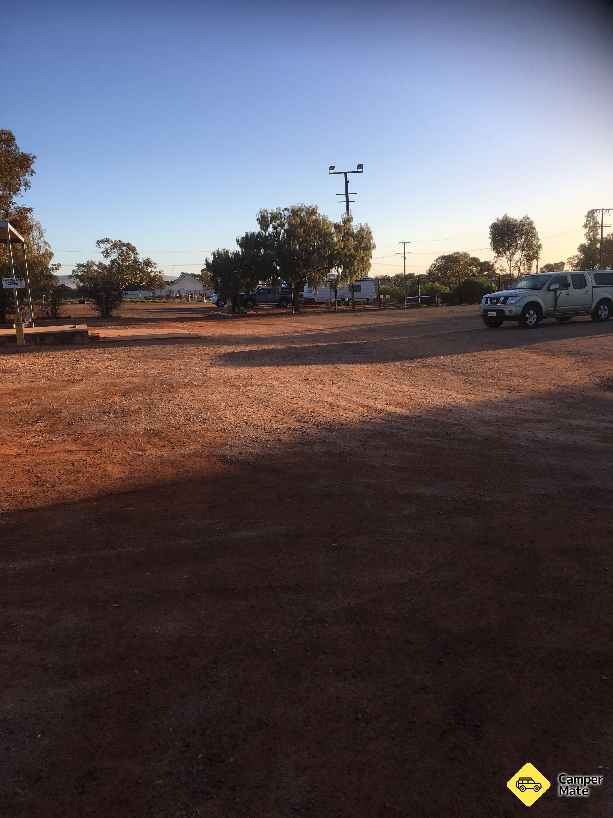קמפינג Knobbies & Caravan Area - Image 2
