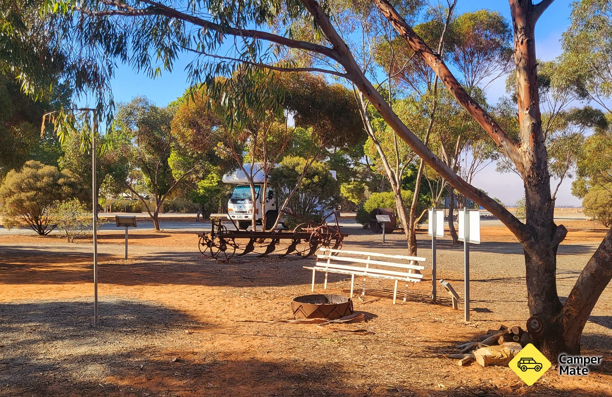 Mundoora Free Caravan, Camping & Museum Park