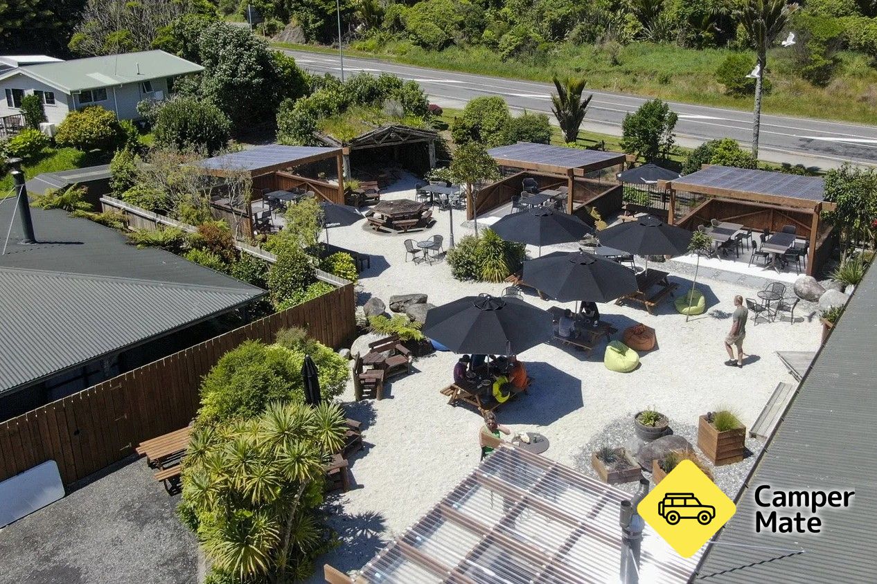 Punakaiki Rocks Hotel & Garden Bar 