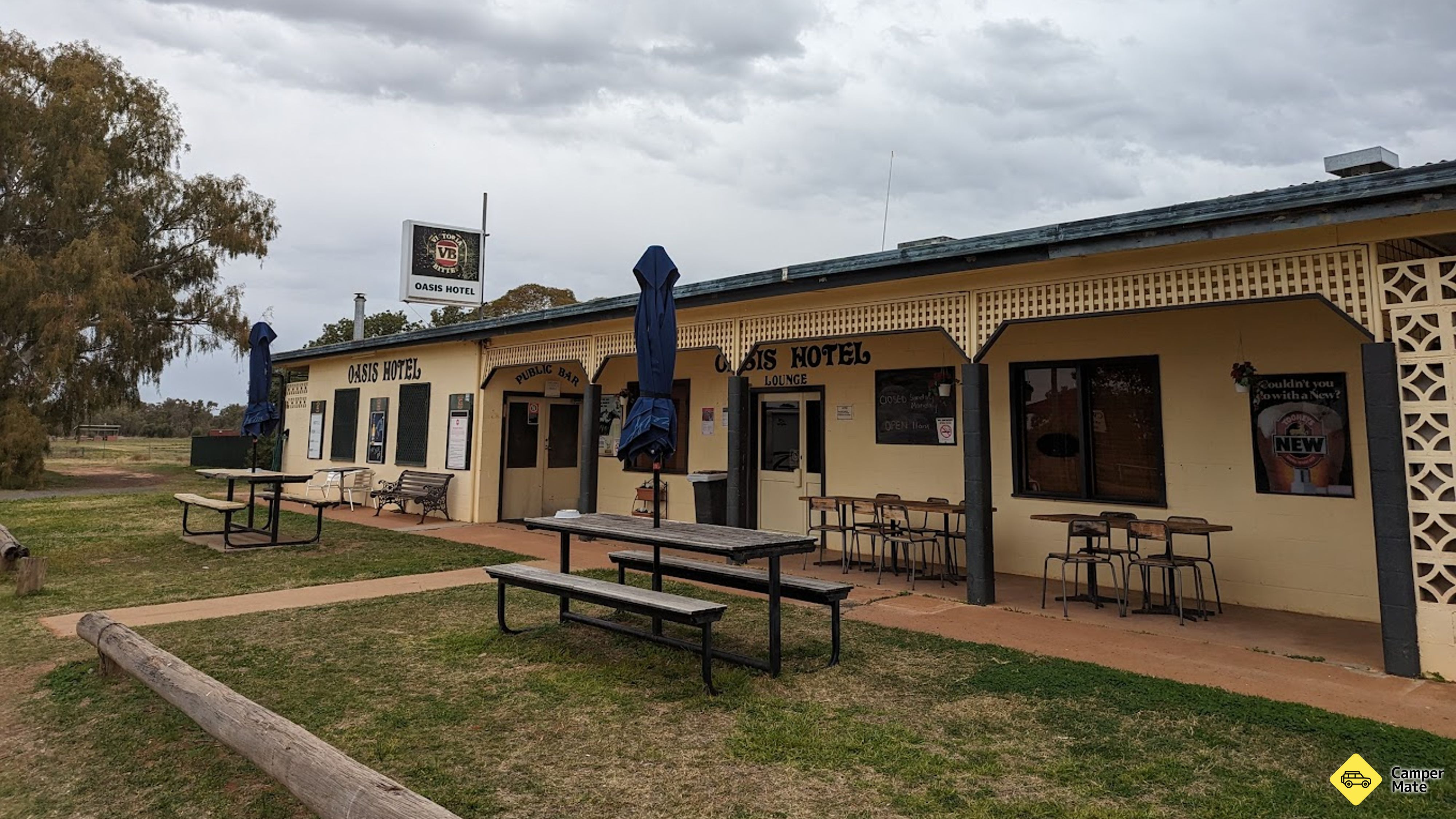 OASIS HOTEL ENNGONIA
