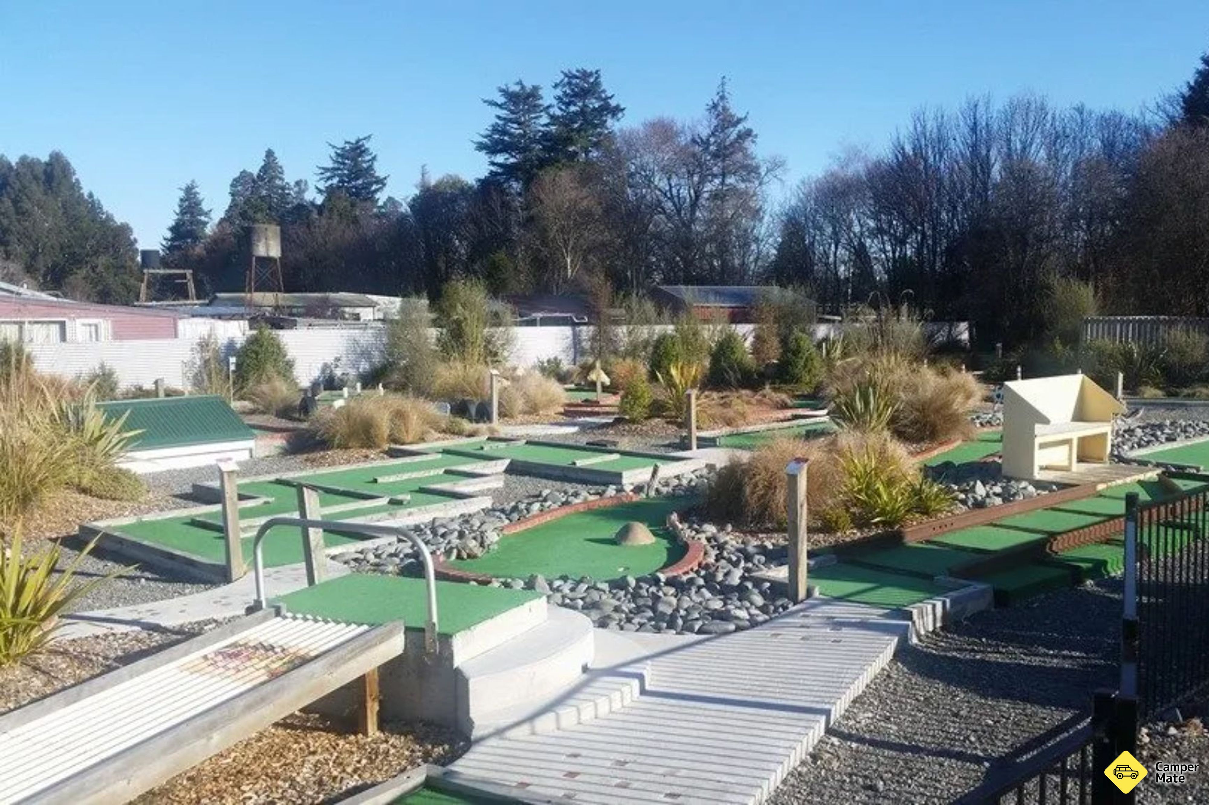 Café Mes Amis y Orari Mini Golf - Image 2