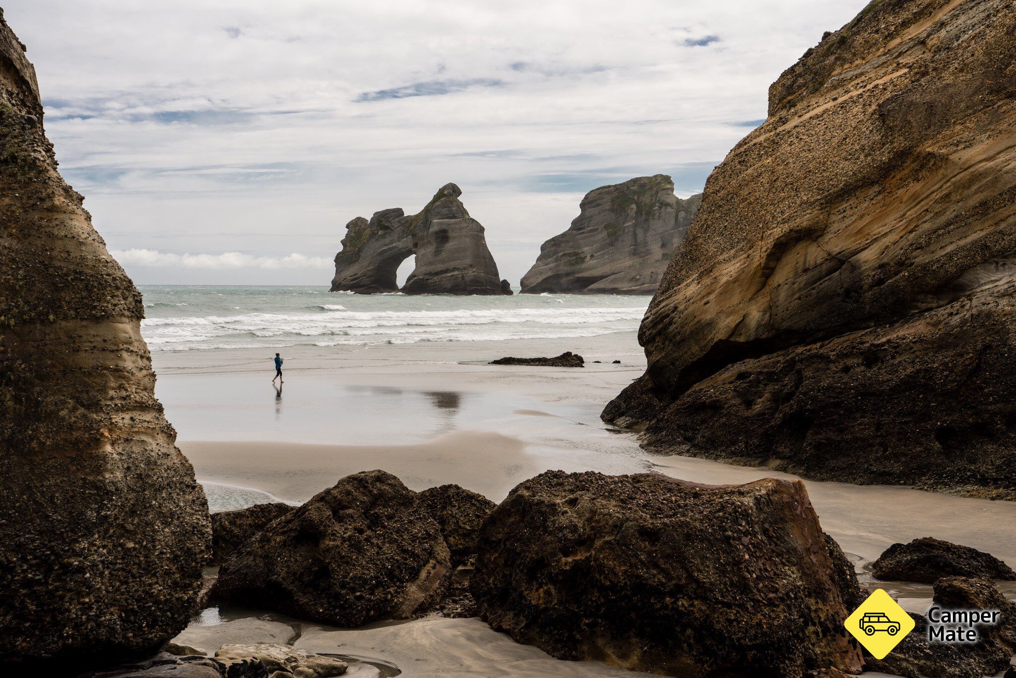 Restauracje w pobliżu Wharariki Beach Holiday Park - Image 2