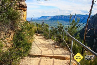 Three Sisters Walk