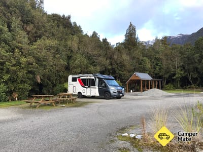 Fox Glacier Lodge & Campervan Park