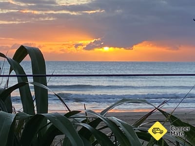 Camp de plage de Pourerere