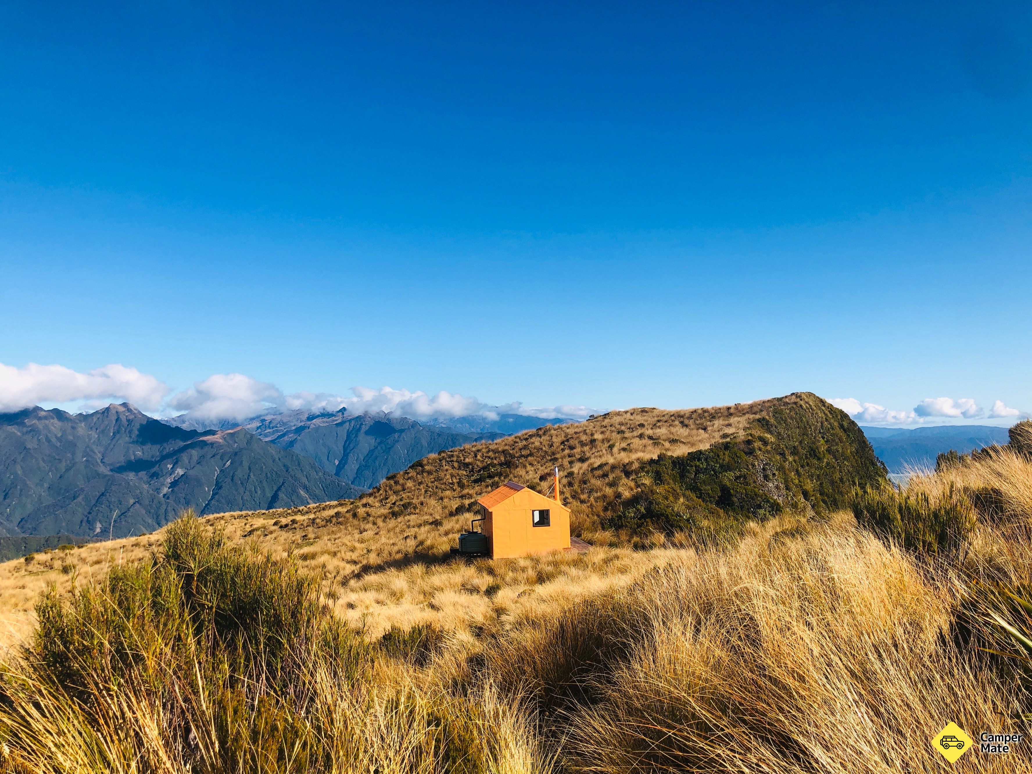 Montaña Brown Hut - Image 2