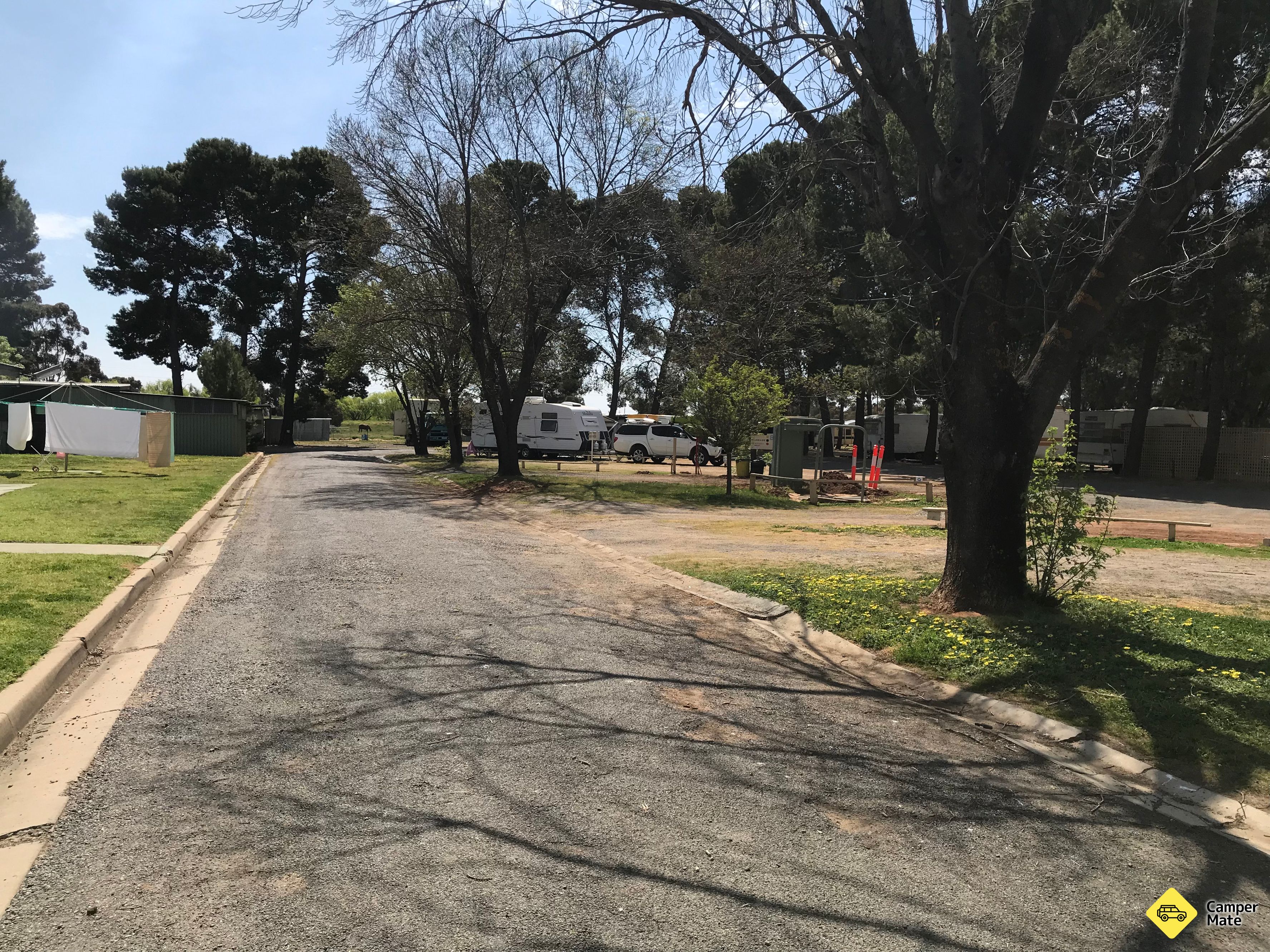 Finley Lakeside Caravan Park