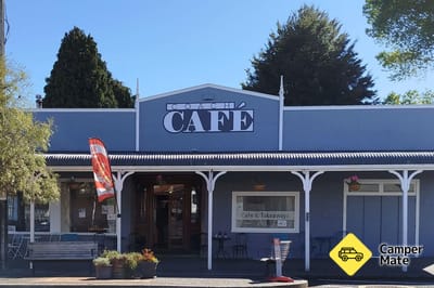 Coach Cafe and Takeaways