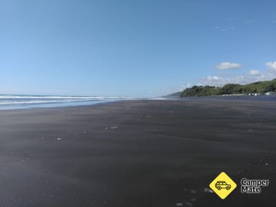 Mokau Black Sand Beach