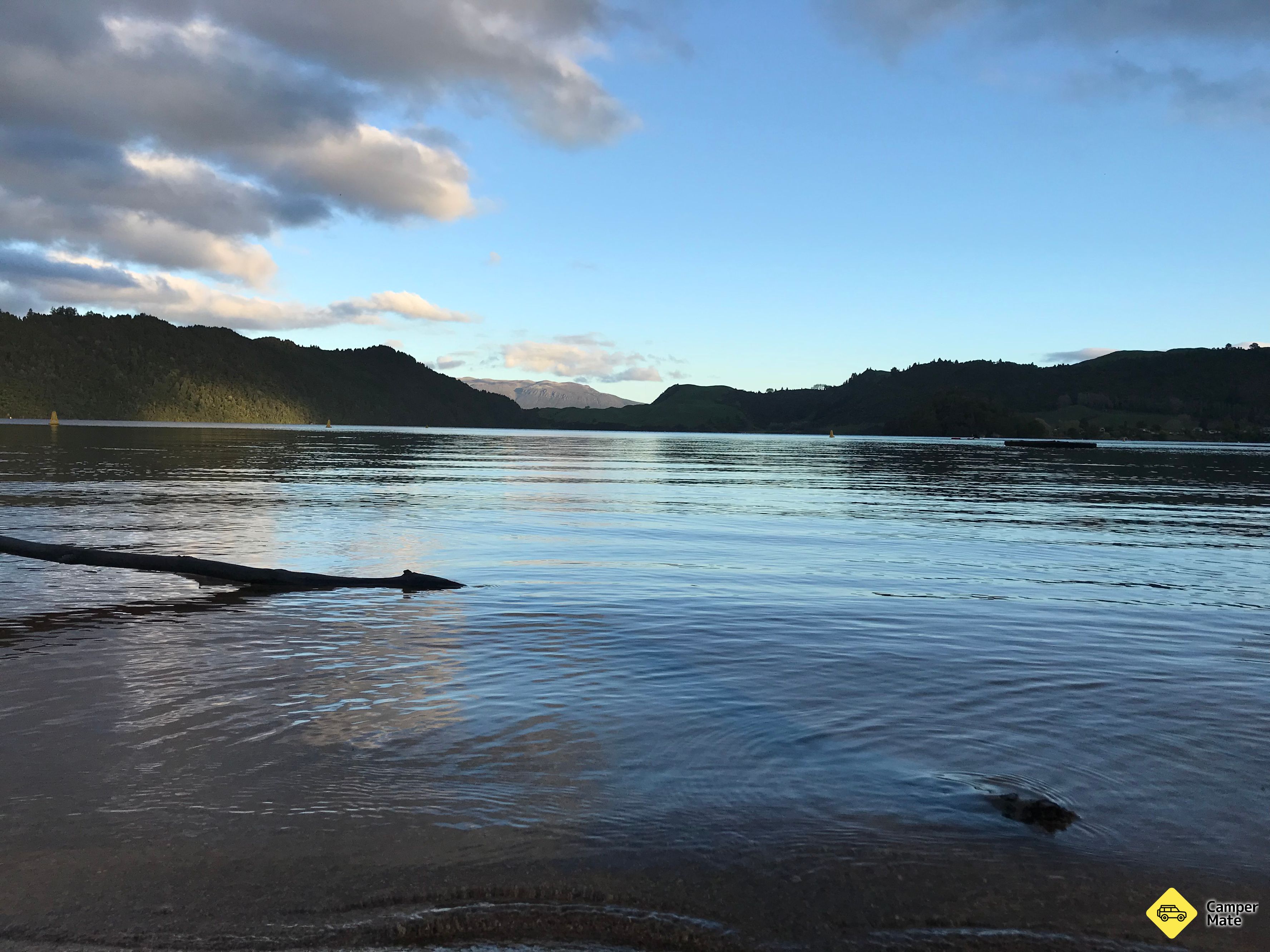 Boyes Beach Reserve Campsite 부근의 호텔 - Image 3