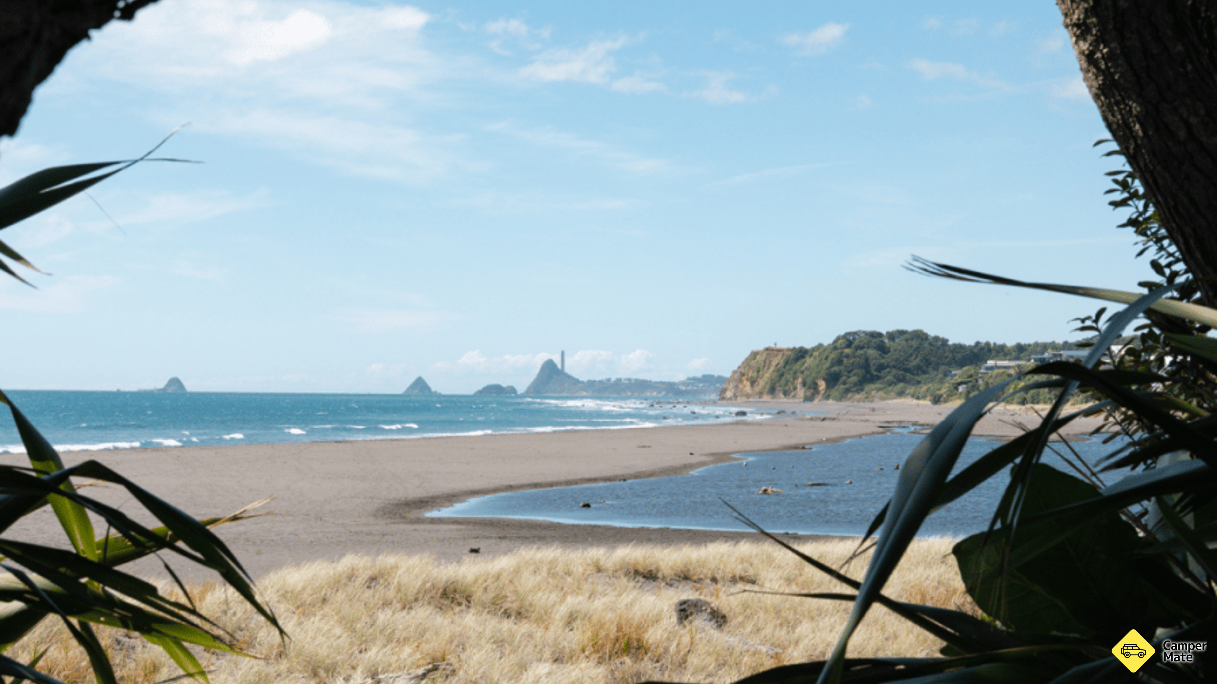 Pantai Oakura